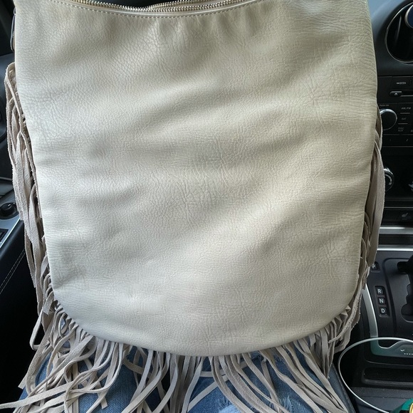 Moda Luxe Shoulder Bag - Picture 2 of 7